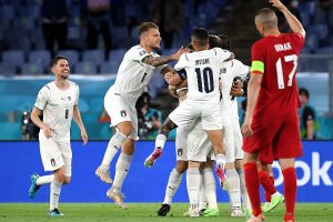 Италия стартира по отличен начин на европейското първенство след като