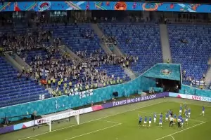 Бум на заразени с COVID-19 фенове след мач от Евро 2020 в Русия