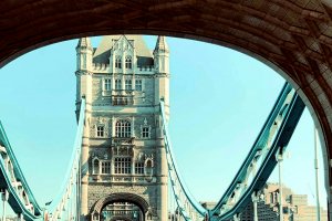 Десетки хиляди граждани на ЕС живеещи в Обединеното кралство ще