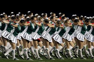 PAS DE DEUX  Предизборната кампания на ГЕРБ върви нормално хората си вършат