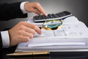 На фона на непрекъснати корупционни скандали и сигнали за прахосване