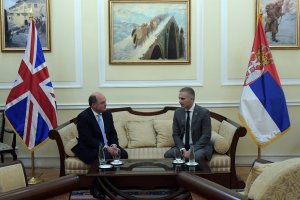 Министърът на отбраната на Великобритания Бен Уолъс обяви че по