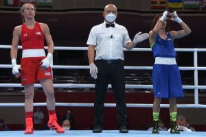 Стойка Кръстева вече е само на една победа от медал