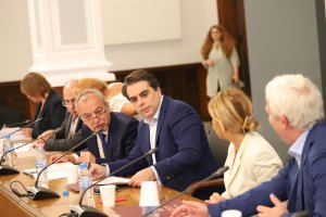 Националният съвет за тристранно сътрудничество постигна рядко единодушие между синдикати