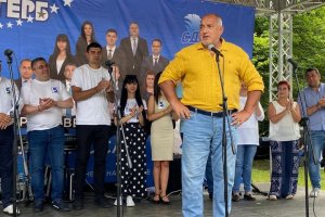 Кампанията за парламентарния вот на 11 юли едва ли ще