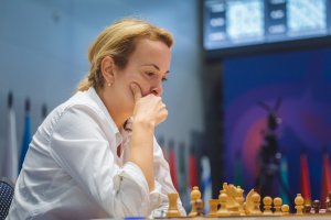 Гросмайстор Антоанета Стефанова се класира за 1 8 финалите на женския турнир