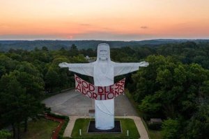 Жителите на Юрика Спрингс Арканзас в областта Озарк се събудиха в