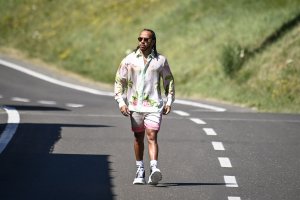 Световният шампион Люис Хамилтън подписа нов двугодишен договор с Мерцедес