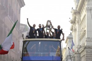 Петима футболисти на европейския шампион Италия попаднаха в идеалния състав