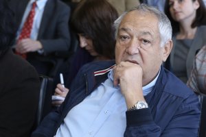 След тежко боледуване на 70 годишна възраст почина дългогодишният шеф на