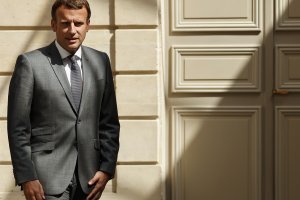 Френският президент Еманюел Макрон е провел разговор с премиера на