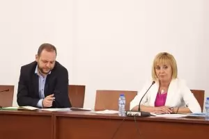 Новата комисия "Манолова" ще прави 17 ревизии
