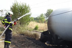 Пожар избухна край село Мурсалево след като товарен влак с