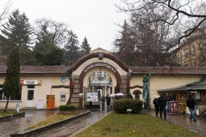 Назначената от новото ръководство проверка на Александровска болница е разкрила странни