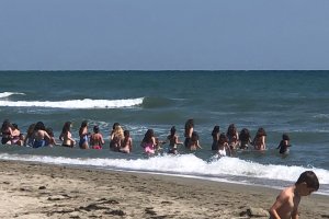 Безплатни пътувания на ученици и придружаващи ги учители ще могат