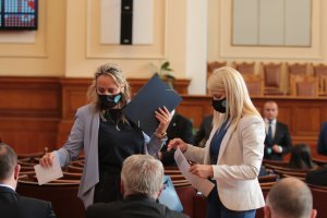 Депутатите от новия 46 и парламент възнамеряват да се откажат от