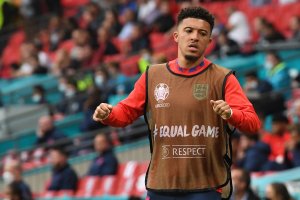 Първият значим трансфер във футбола това лято беше осъществен още