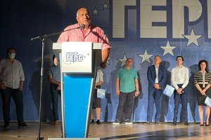 В кампанията си да убедят избирателите че вотът на 11