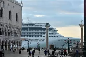 Венеция слага край на круизния терор