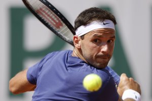 Григор Димитров стартира с победа на тенис турнира от сериите