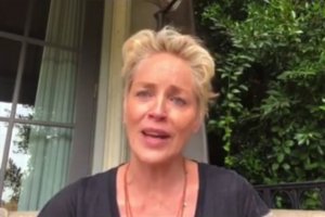 Шарън Стоун обяви че призивите ѝ за напълно ваксинирани актьорски състави