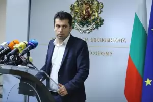 Кирил Петков уволни и шефа на ДКК