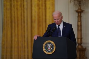 Джо Байдън отпътува за Делауеър за да посрещне телата на