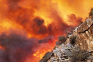 Мощен антициклон е образувал топлинен купол и го е застопорил