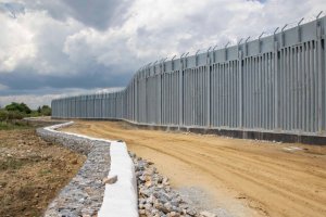 Гръцките власти обявиха че са завършили строителството на 40 километровата стена