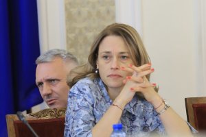 След като от няколко дни от Демократична България и Изправи