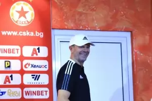 Петте опорни точки на завърналия се Стойчо Младенов