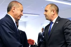 Радев призова Ердоган да продължава да не ни пуска мигранти