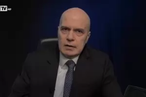 С аджамии партийци правим Мики Маус политика