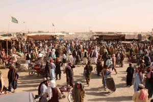 Великобритания води преговори с талибаните за осигуряване на безопасно излизане