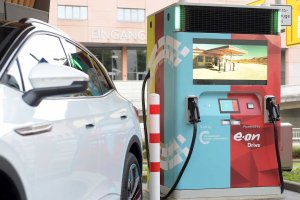 Продажбите на автомобили в Европа все още намаляват и това