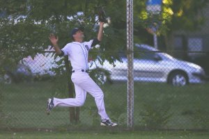 Съвременният хегемон в българския бейзбол София Блус направи уверено първите