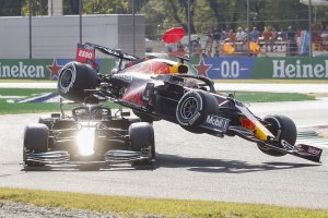 Изключителна драма предложи състезанието за Гран при на Италия във