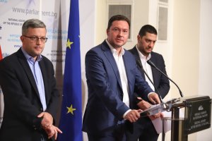 Политическа партия ГЕРБ поискаха оставката на министъра на отбраната и на