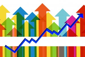 Приходите от облагане на вносни и акцизни стоки главоломно растат