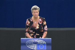 Европейската комисия за първи път призна днес че не си