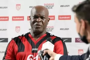 Търсен от Интерпол вицепрезидент поигра футбол на 60 г.