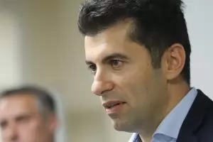 КС изиска от президента декларацията за гражданство на Кирил Петков