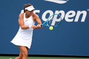 Виктория Томова загуби от Лорън Дейвис САЩ с 2 6 6 2