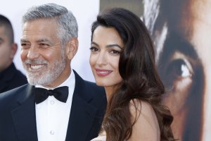 Американският актьор Джордж Клуни забранил на жена си Амал да