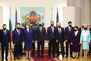 Президентът Румен Радев свиква на спешна среща в неделя министрите