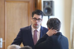 Честите рокади във финансовото министерство започват да водят до неуредици