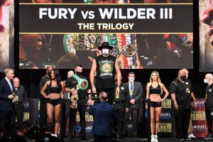 18 килограма без 300 грама е разликата в теглото на