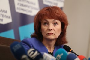 Към момента няма изискване за сертификат за лицата ангажирани в