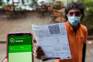 Системата вече дава и на болни зелен сертификат