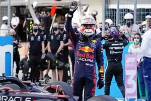 Верстапен открадна полпозишън от Хамилтън в САЩ